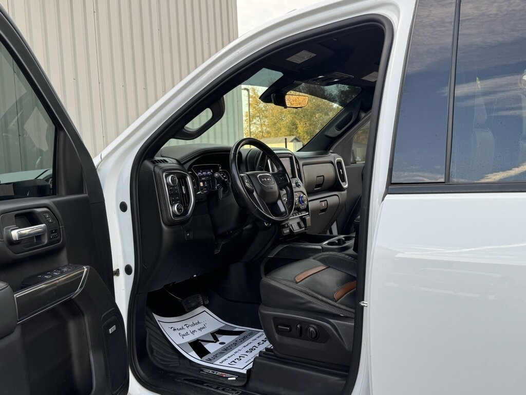 2020 GMC Sierra 3500HD AT4   - Photo 25 - Martin, TN 38237