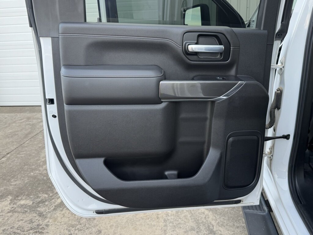 2020 GMC Sierra 3500HD AT4   - Photo 42 - Martin, TN 38237