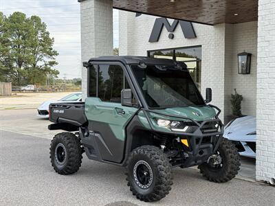 2025 Can-Am Defender DPS CAB HD9