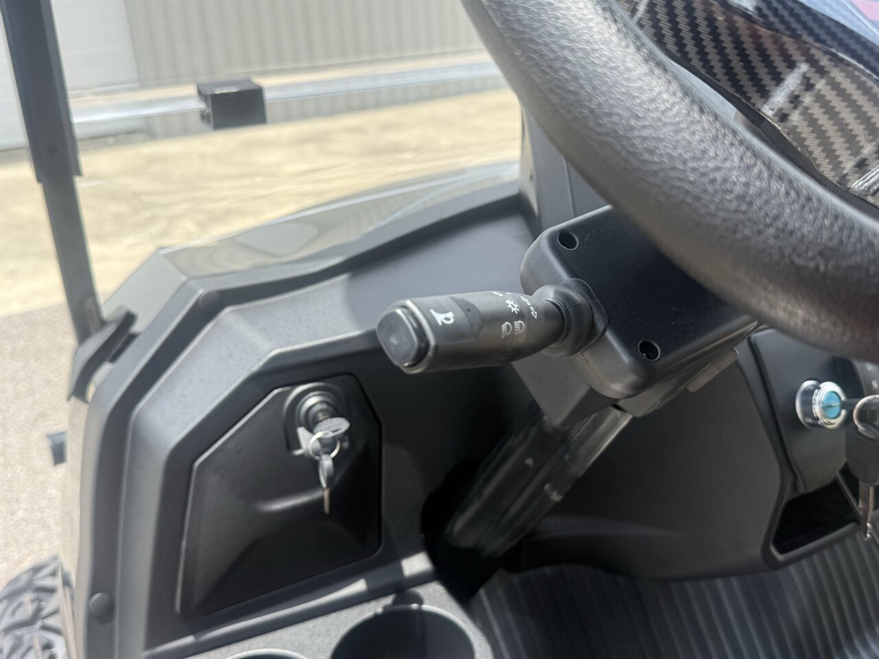 2026 SD LAUNCH 6 PASSENGER GOLF CART - Photo 15 - Martin, TN 38237