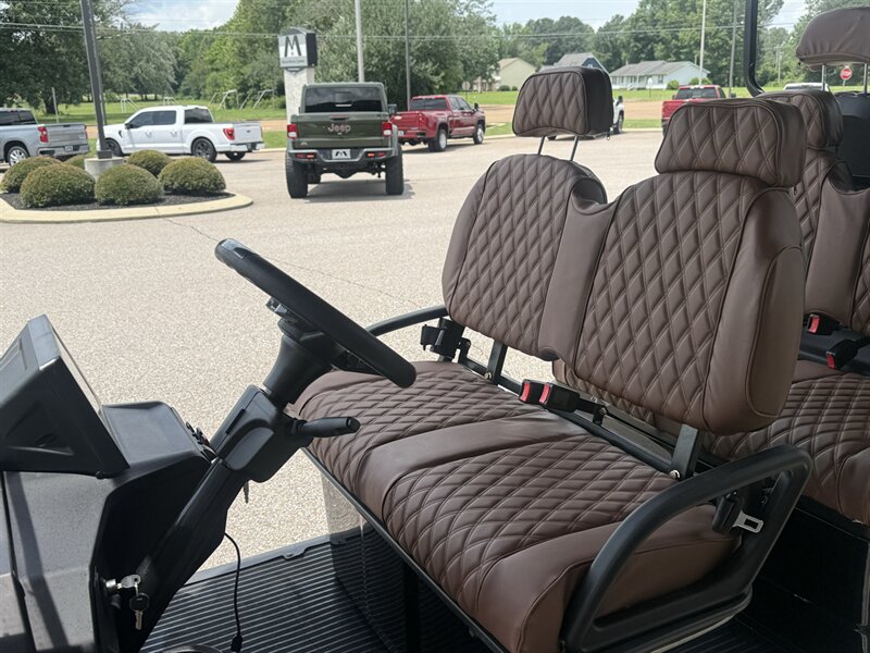 2026 SD LAUNCH 6 PASSENGER GOLF CART - Photo 2 - Martin, TN 38237