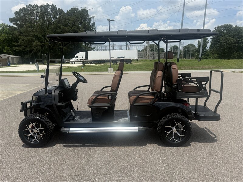 2026 SD LAUNCH 6 PASSENGER GOLF CART - Photo 4 - Martin, TN 38237