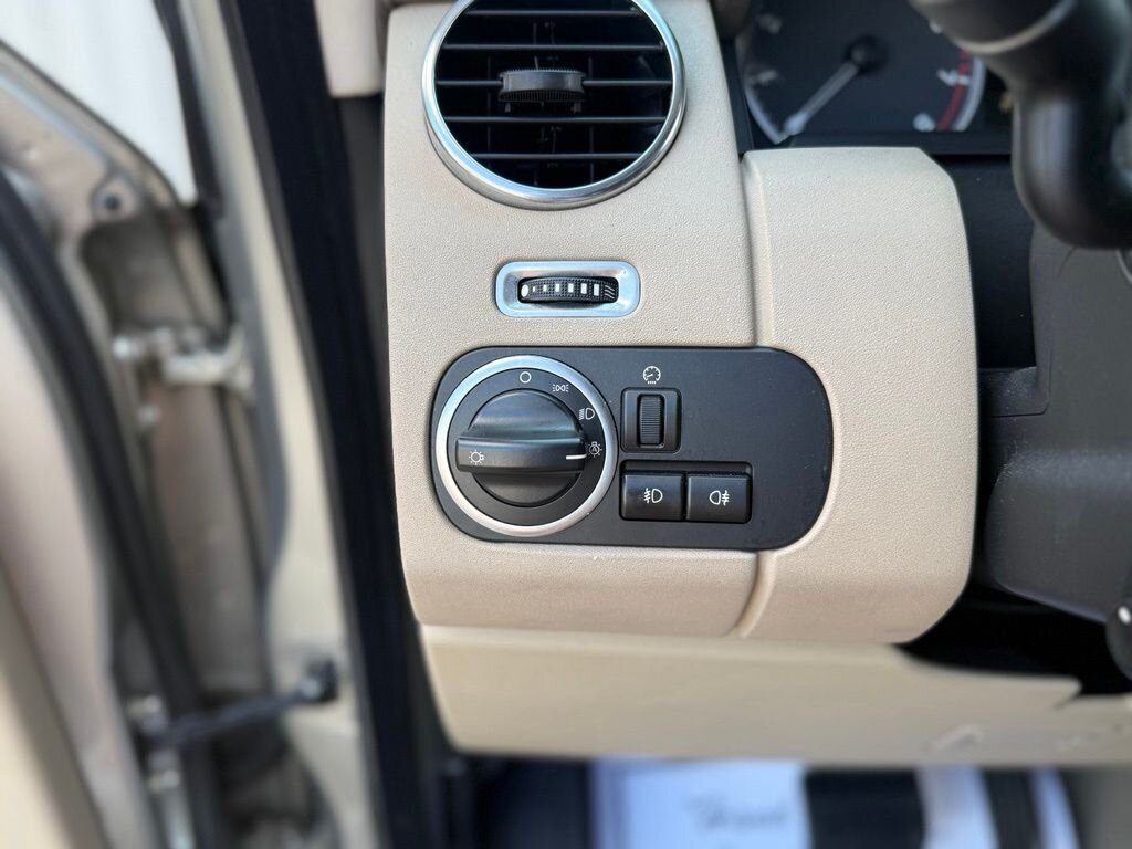 2014 Land Rover LR4   - Photo 24 - Martin, TN 38237