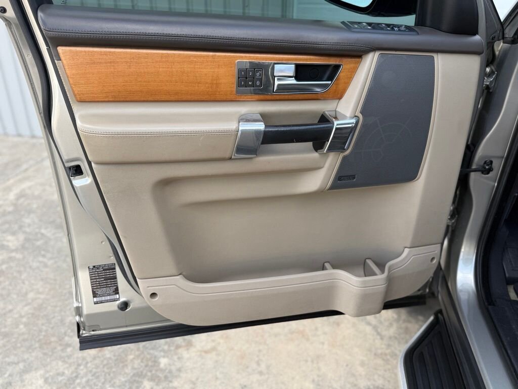 2014 Land Rover LR4   - Photo 32 - Martin, TN 38237