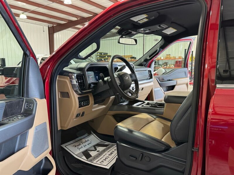 2025 Ford F-250 Super Duty Lariat  