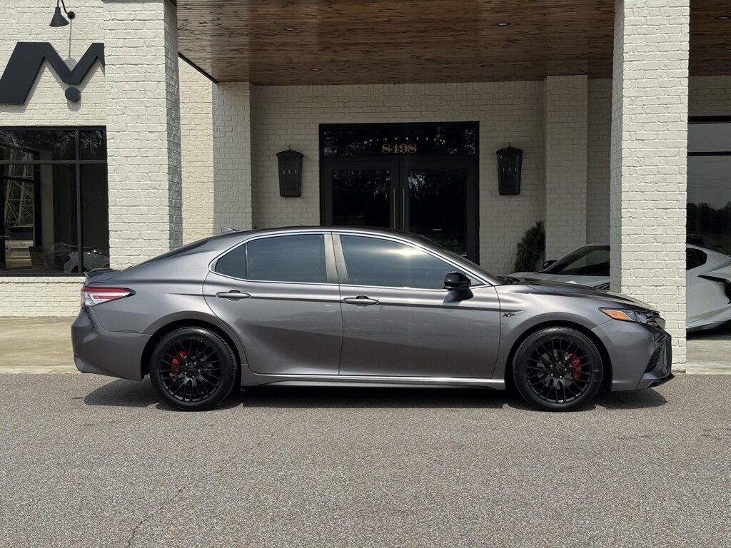 2020 Toyota Camry SE - Photo 14 - Martin, TN 38237