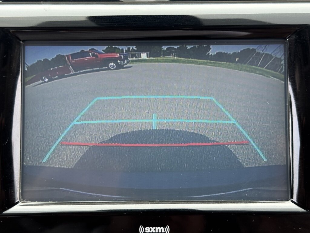 2020 Toyota Camry SE - Photo 25 - Martin, TN 38237