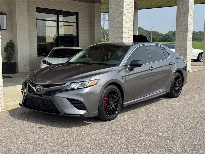 2020 Toyota Camry SE - Photo 3 - Martin, TN 38237