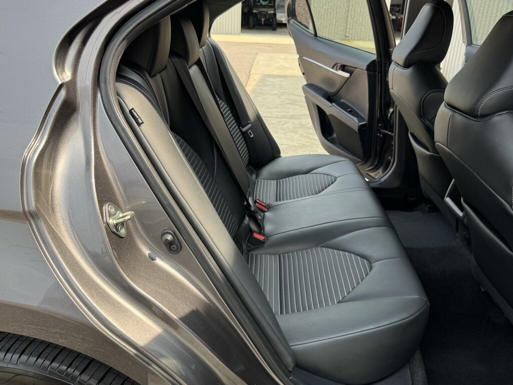 2020 Toyota Camry SE - Photo 34 - Martin, TN 38237