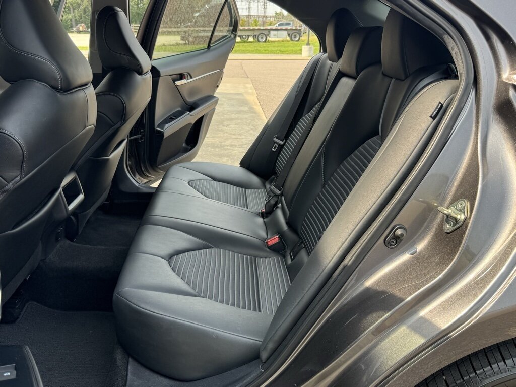 2020 Toyota Camry SE - Photo 31 - Martin, TN 38237