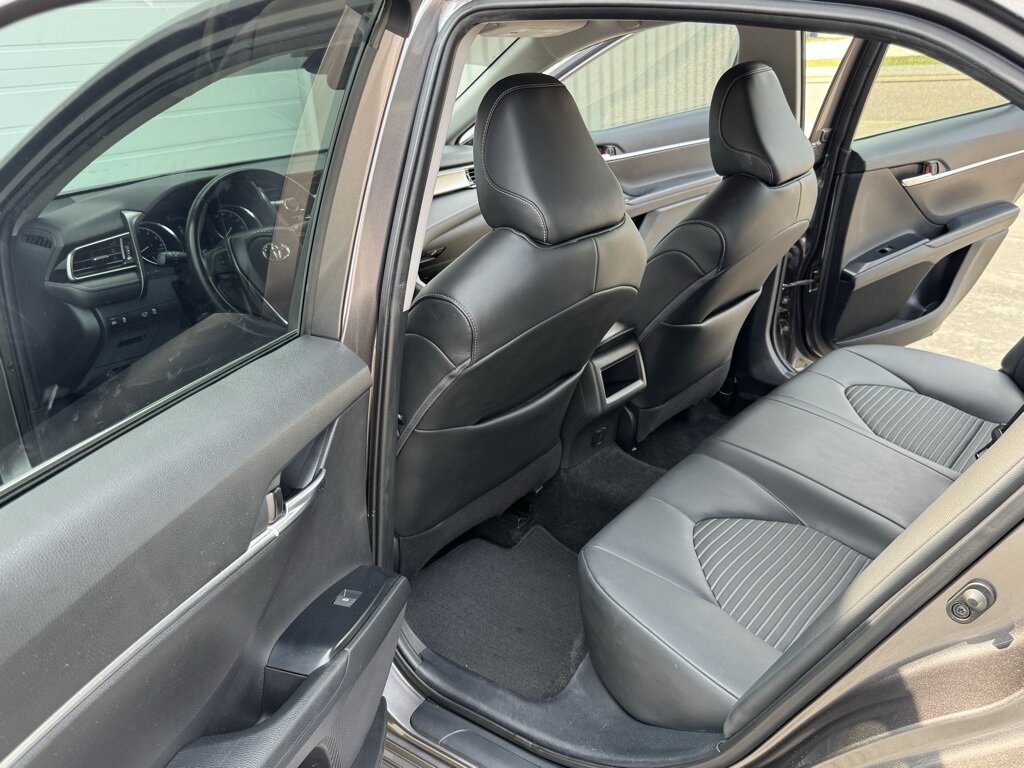 2020 Toyota Camry SE - Photo 30 - Martin, TN 38237