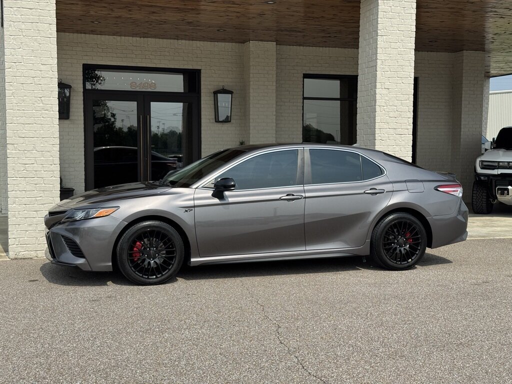 2020 Toyota Camry SE - Photo 5 - Martin, TN 38237
