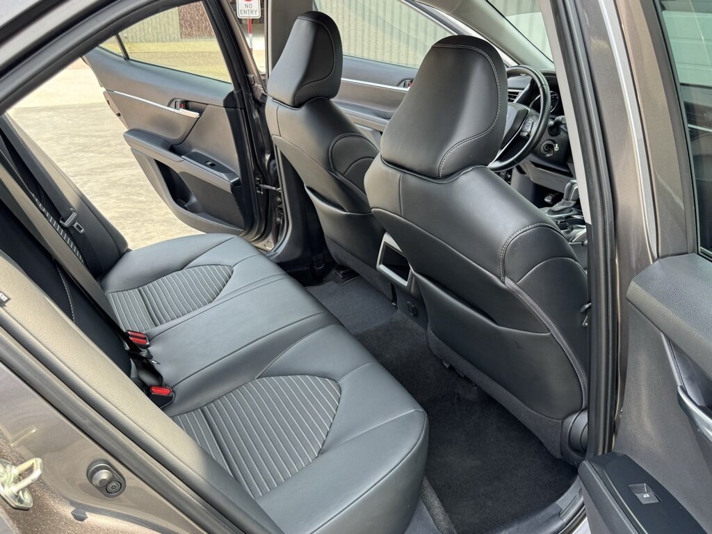 2020 Toyota Camry SE - Photo 33 - Martin, TN 38237