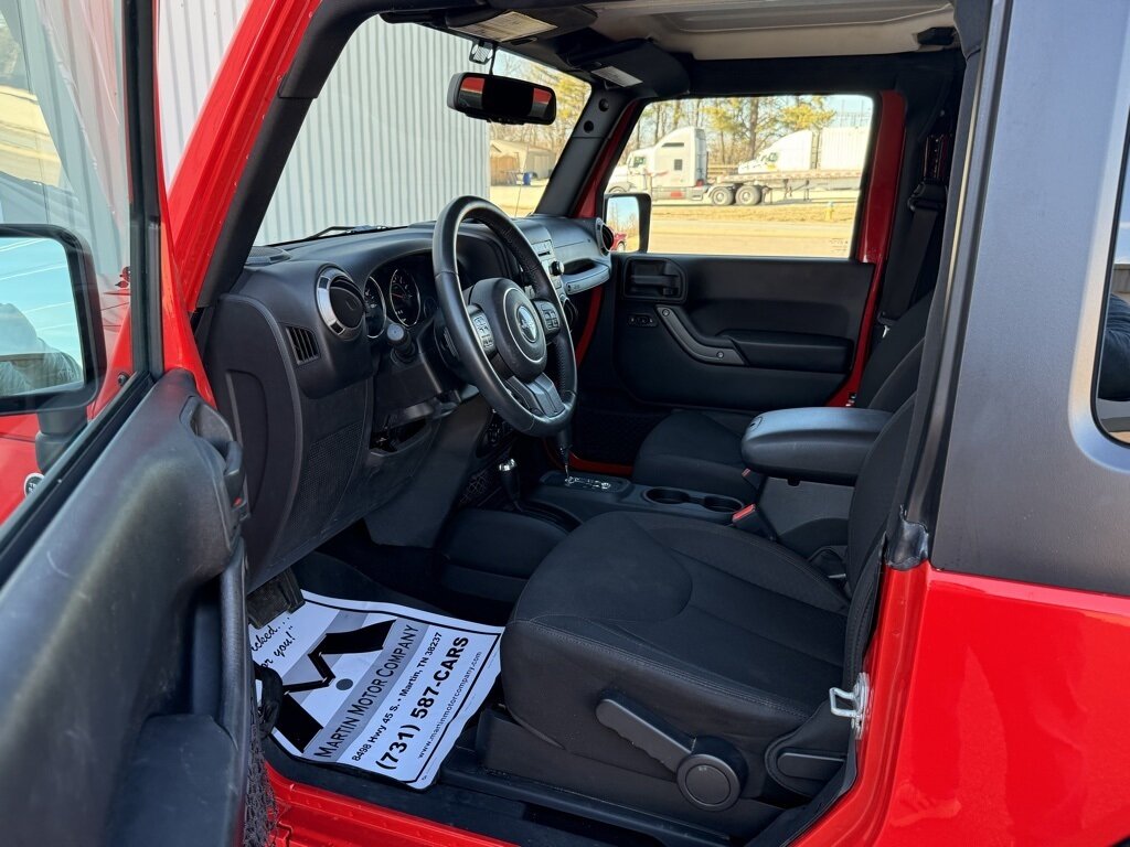 2017 Jeep Wrangler Sport   - Photo 41 - Martin, TN 38237