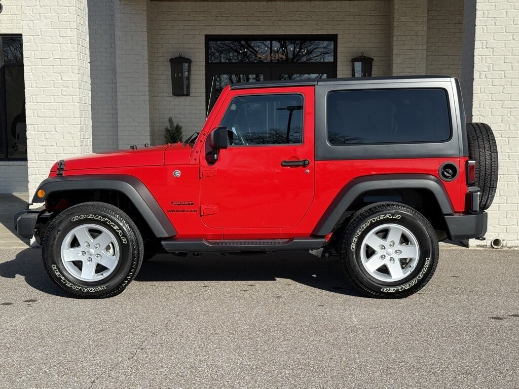 2017 Jeep Wrangler Sport   - Photo 12 - Martin, TN 38237