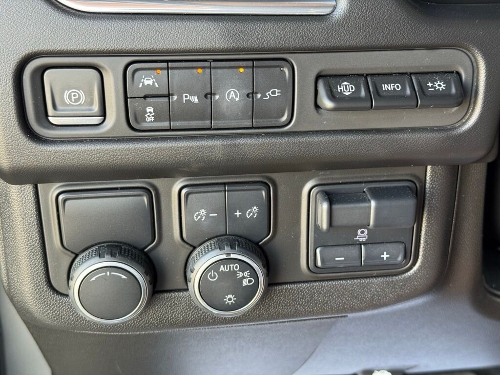 2021 Chevrolet Tahoe Premier - Photo 32 - Martin, TN 38237