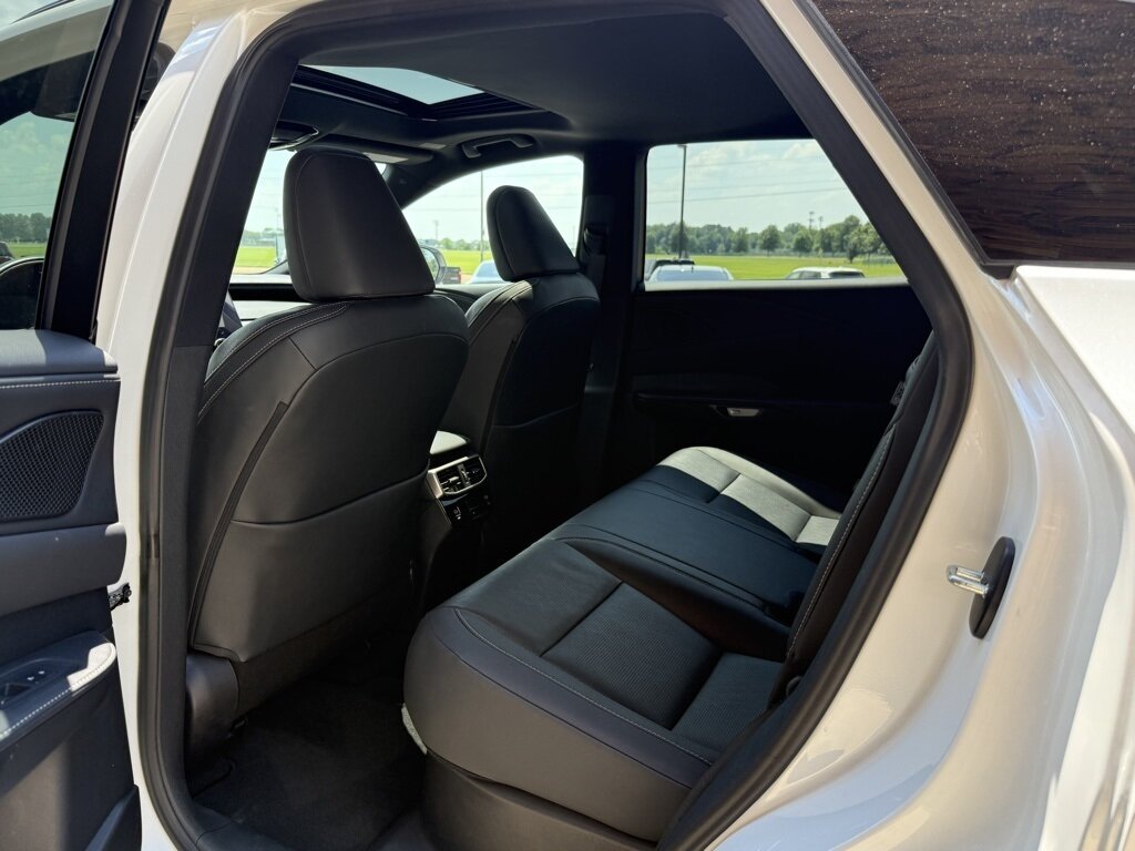 2024 Lexus RX 350 Premium Plus   - Photo 8 - Martin, TN 38237