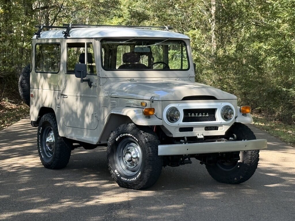 1973 Toyota Land Cruiser - Photo 7 - Martin, TN 38237