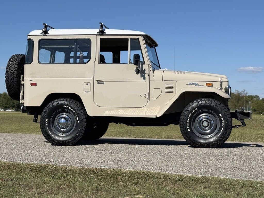 1973 Toyota Land Cruiser - Photo 9 - Martin, TN 38237