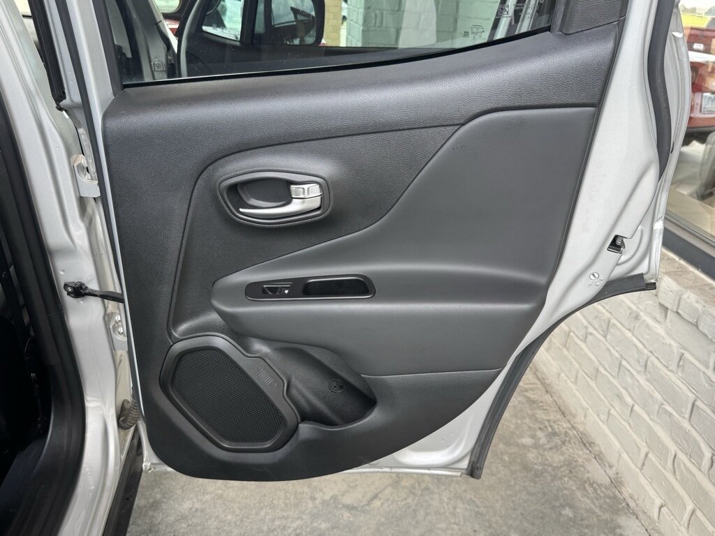 2020 Jeep Renegade Altitude - Photo 39 - Martin, TN 38237