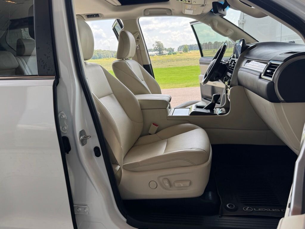 2022 Lexus GX 460 460 Luxury - Photo 46 - Martin, TN 38237
