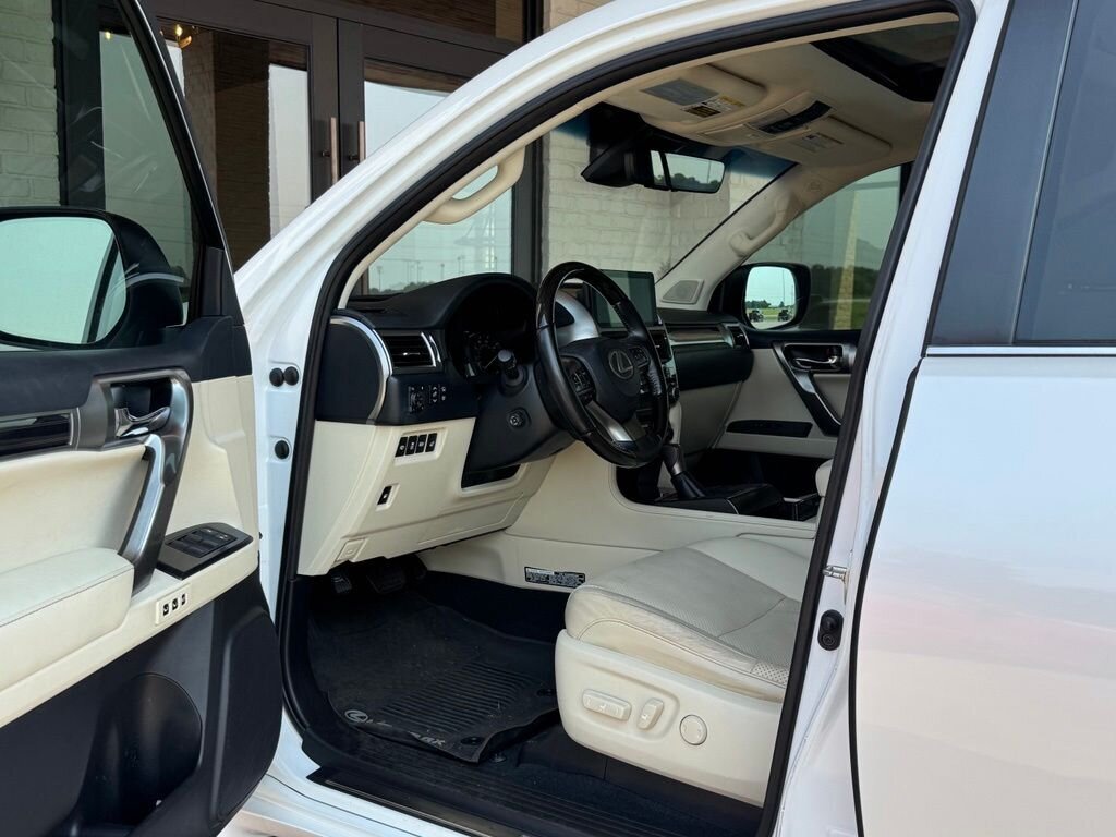 2022 Lexus GX 460 460 Luxury - Photo 56 - Martin, TN 38237