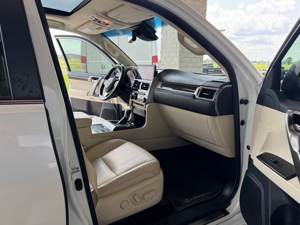 2022 Lexus GX 460 460 Luxury - Photo 45 - Martin, TN 38237