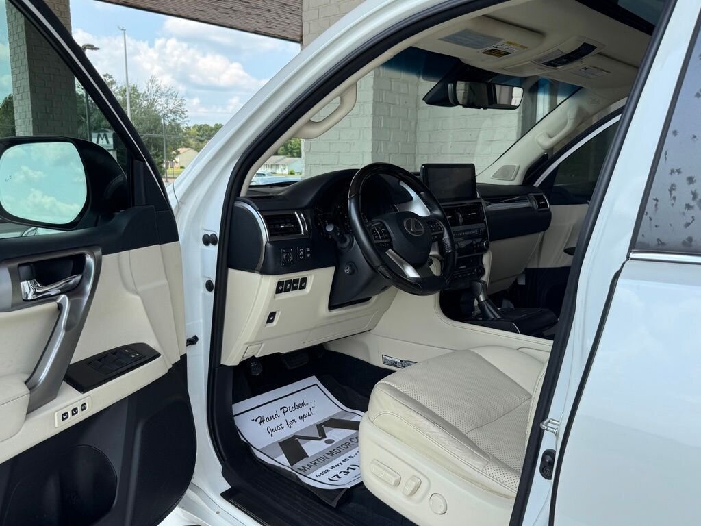 2022 Lexus GX 460 460 Luxury - Photo 21 - Martin, TN 38237