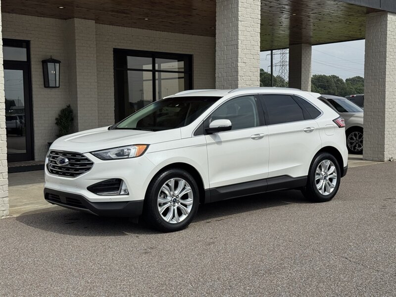 2020 Ford Edge Titanium - Photo 4 - Martin, TN 38237