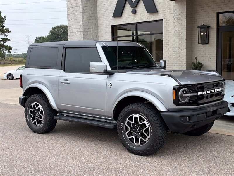 2022 Ford Bronco Outer Banks - Photo 1 - Martin, TN 38237