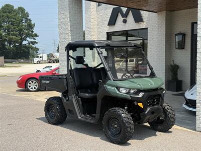 2023 Can-Am Defender HD7