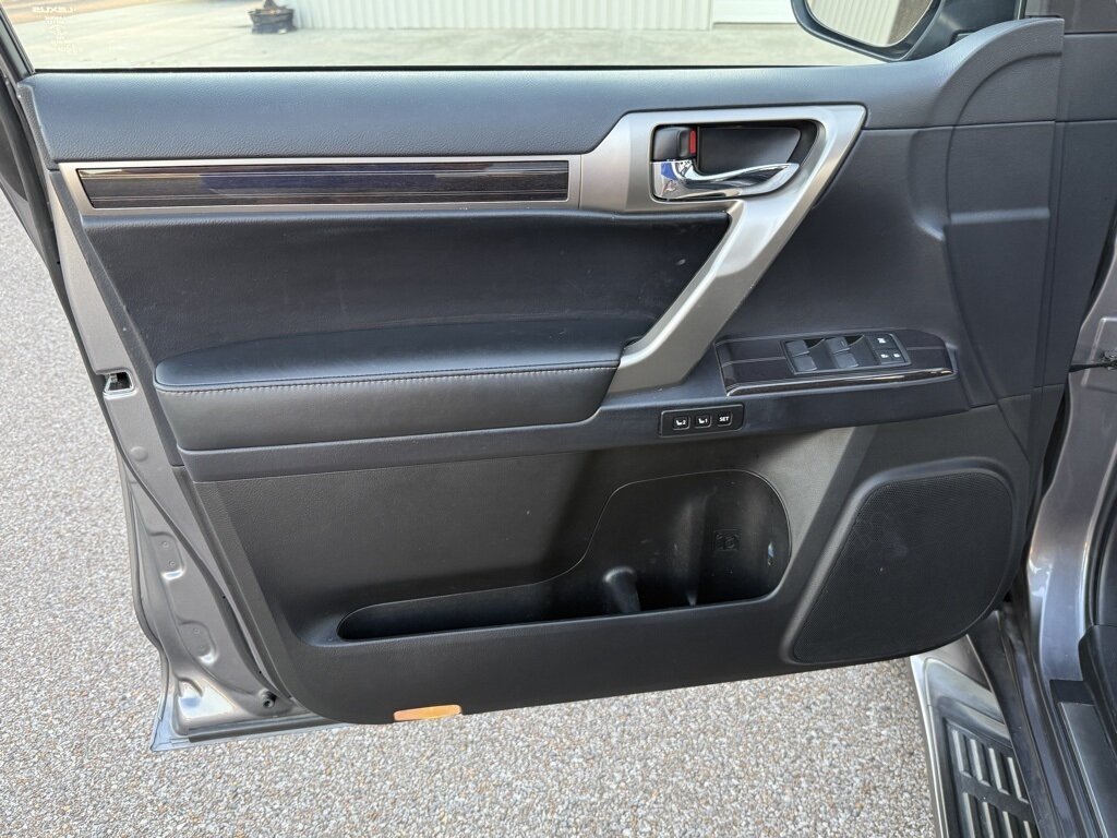 2021 Lexus GX 460   - Photo 34 - Martin, TN 38237