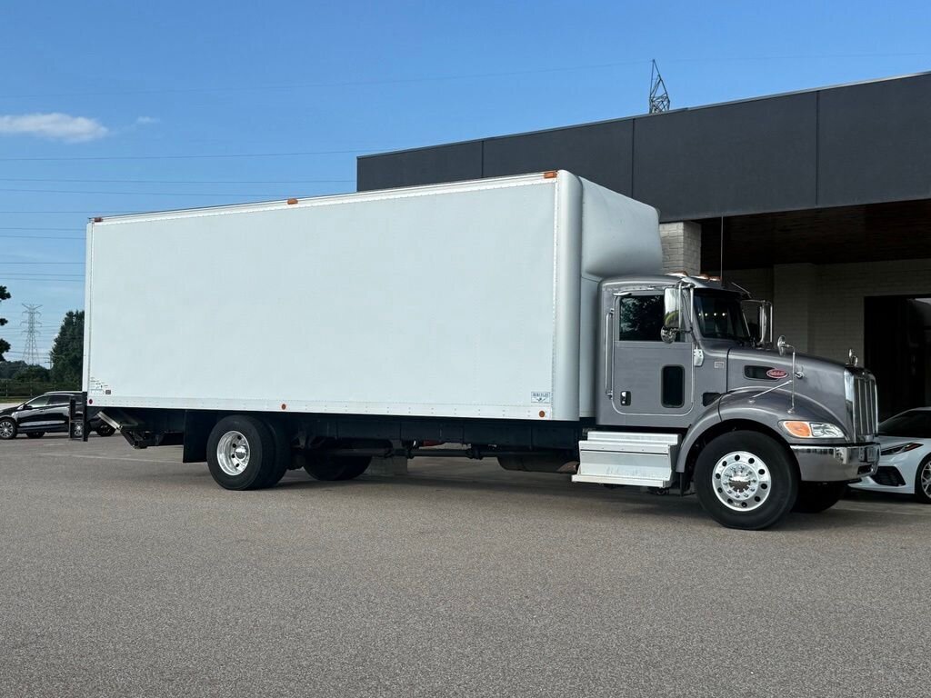 2020 Peterbilt 337 BOX   - Photo 6 - Martin, TN 38237