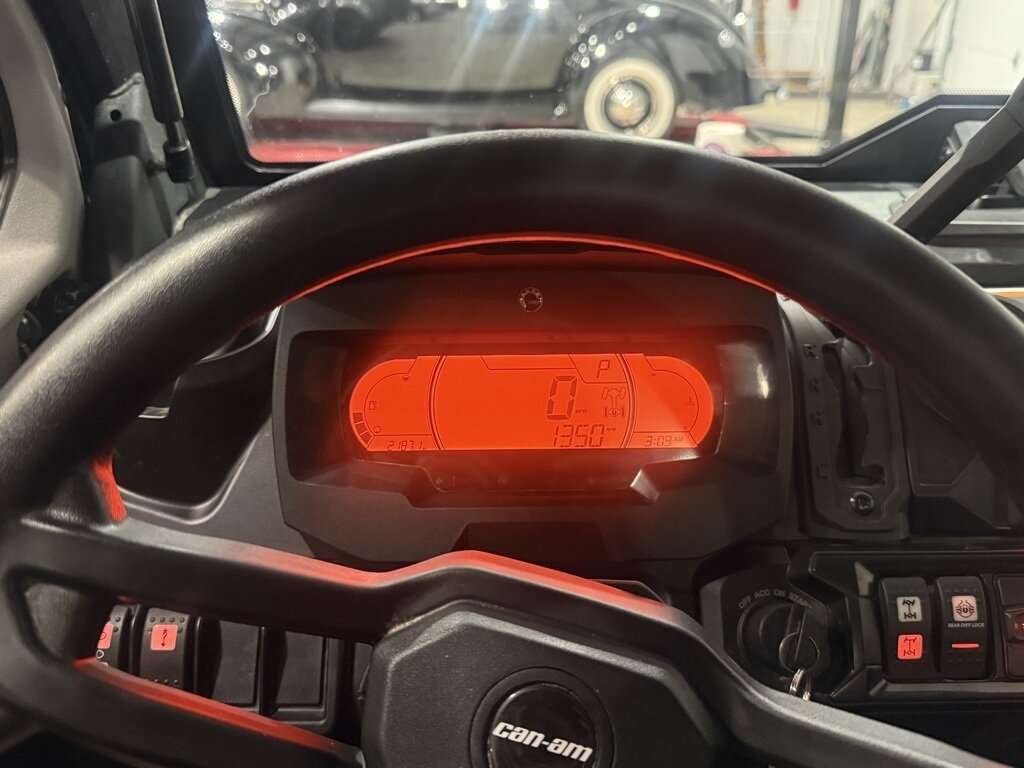 2021 Can-Am Defender Limited HD10   - Photo 14 - Martin, TN 38237