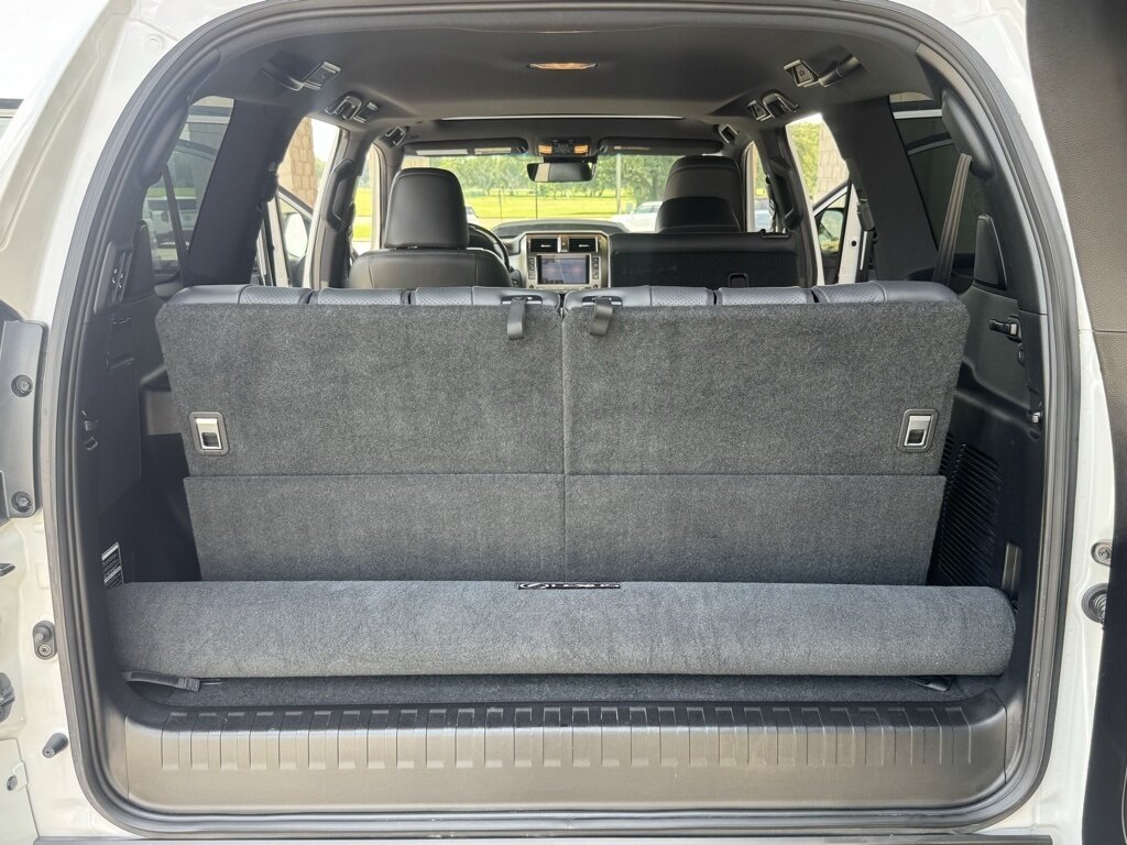 2020 Lexus GX 460 460 Luxury   - Photo 42 - Martin, TN 38237