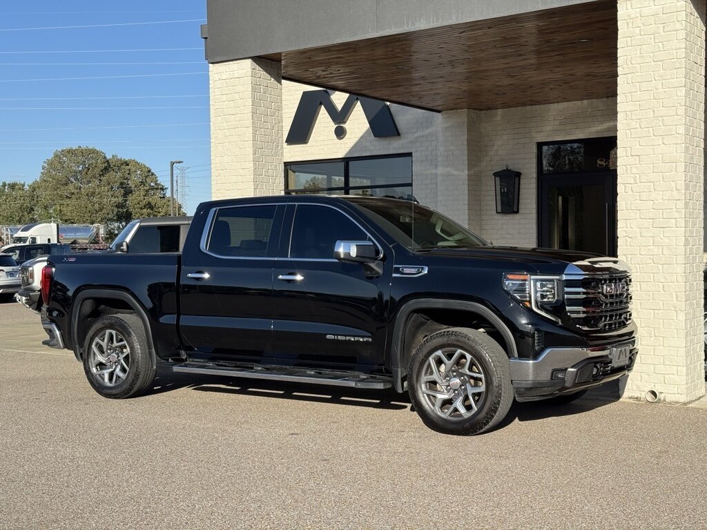 2023 GMC Sierra 1500 SLT   - Photo 19 - Martin, TN 38237
