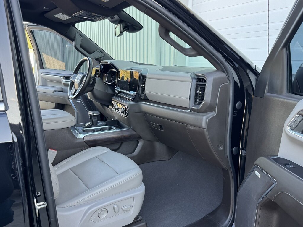 2023 GMC Sierra 1500 SLT   - Photo 44 - Martin, TN 38237