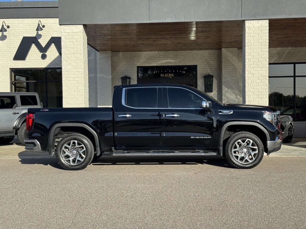 2023 GMC Sierra 1500 SLT   - Photo 17 - Martin, TN 38237