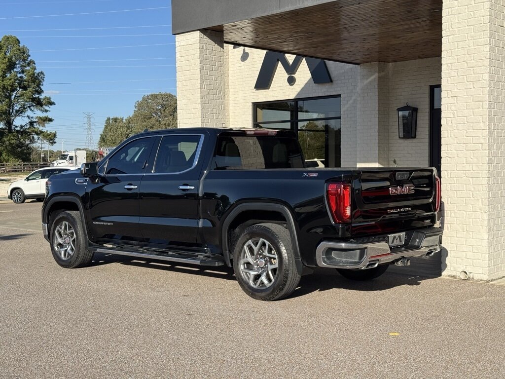 2023 GMC Sierra 1500 SLT   - Photo 10 - Martin, TN 38237