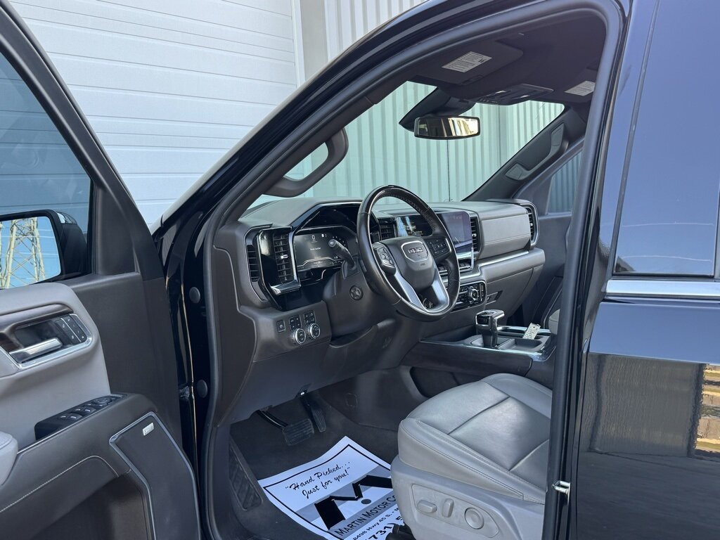 2023 GMC Sierra 1500 SLT   - Photo 23 - Martin, TN 38237