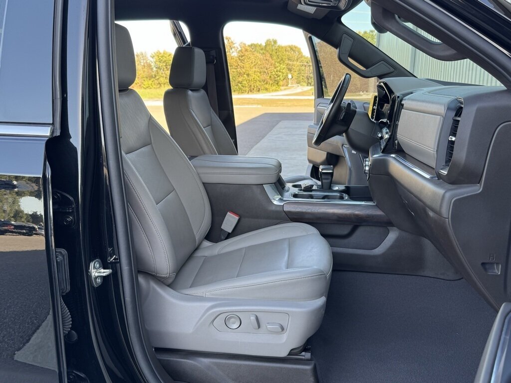 2023 GMC Sierra 1500 SLT   - Photo 45 - Martin, TN 38237