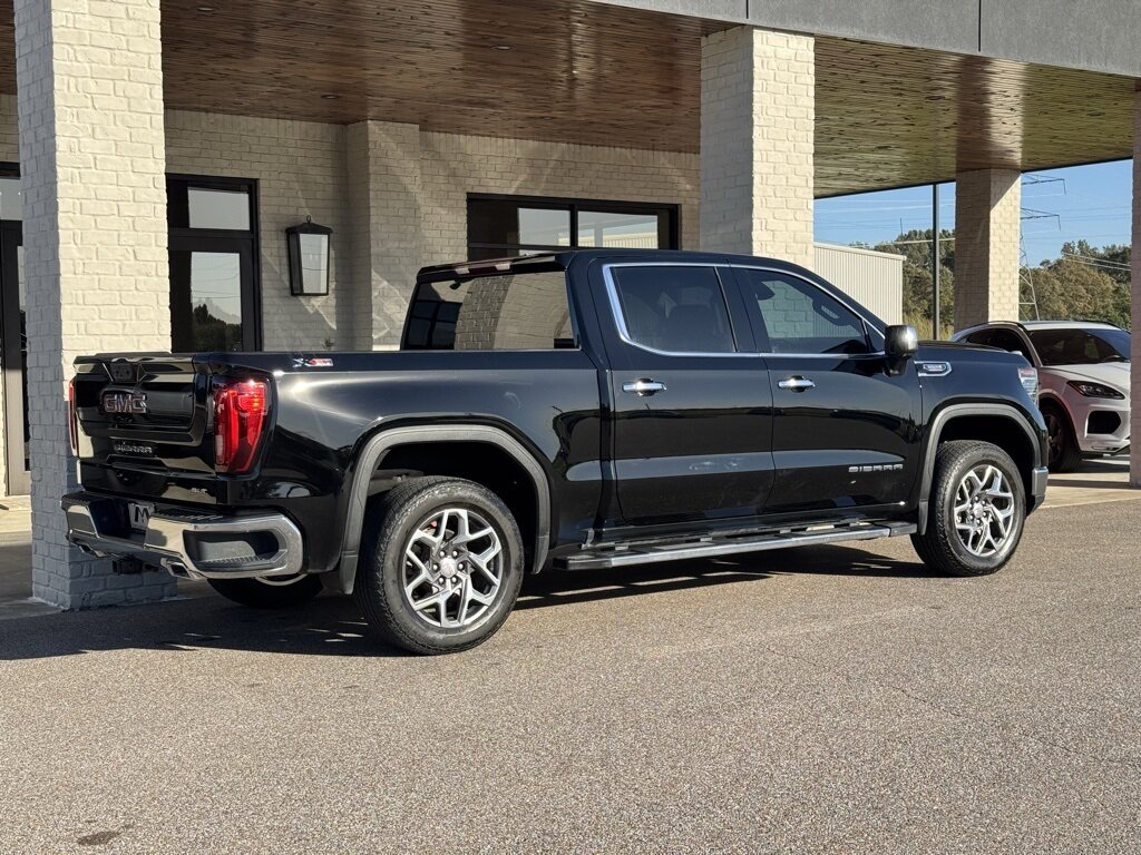 2023 GMC Sierra 1500 SLT   - Photo 14 - Martin, TN 38237