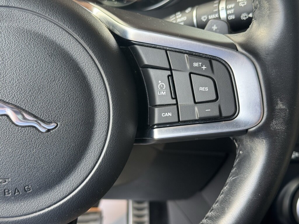 2020 Jaguar E-PACE Checkered Flag Edition - Photo 24 - Martin, TN 38237