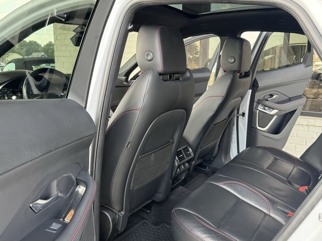 2020 Jaguar E-PACE Checkered Flag Edition - Photo 36 - Martin, TN 38237
