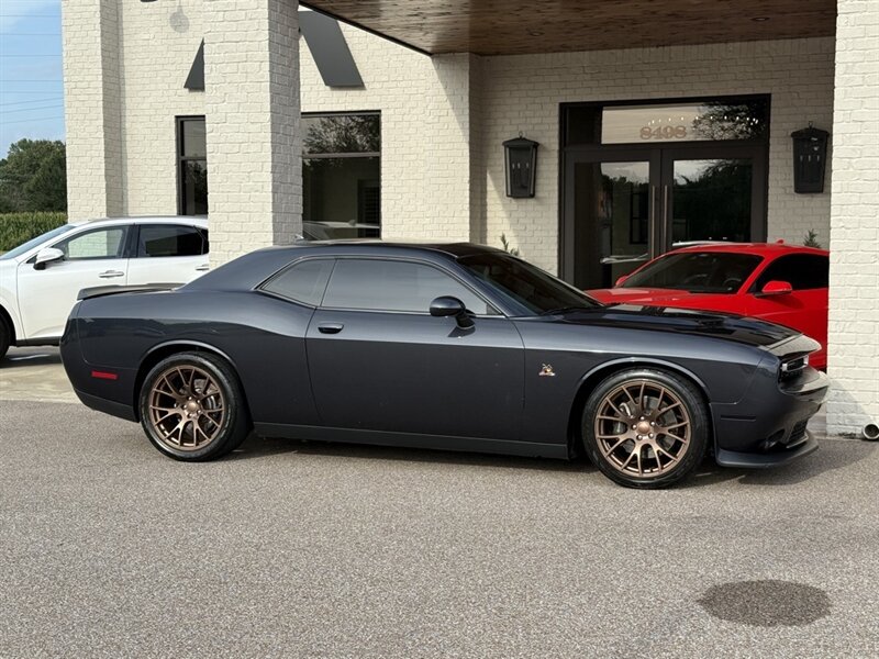 2018 Dodge Challenger R/T Scat Pack - Photo 2 - Martin, TN 38237