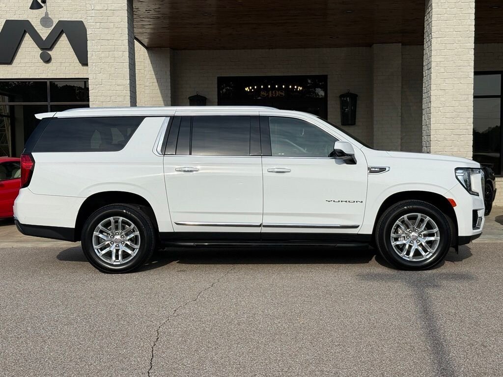 2023 GMC Yukon XL SLT   - Photo 11 - Martin, TN 38237