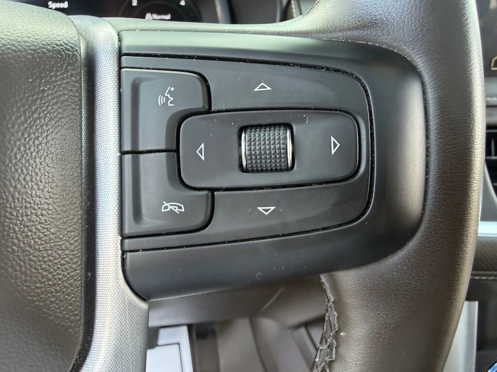 2023 GMC Yukon XL SLT   - Photo 19 - Martin, TN 38237