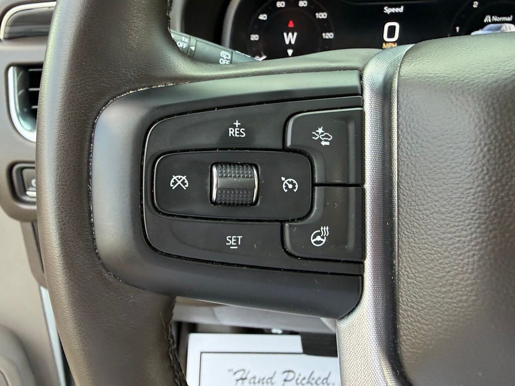 2023 GMC Yukon XL SLT   - Photo 18 - Martin, TN 38237