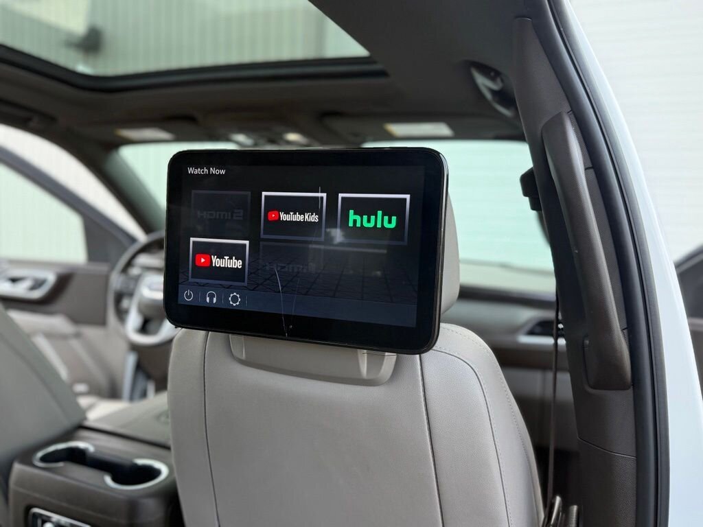 2023 GMC Yukon XL SLT   - Photo 38 - Martin, TN 38237