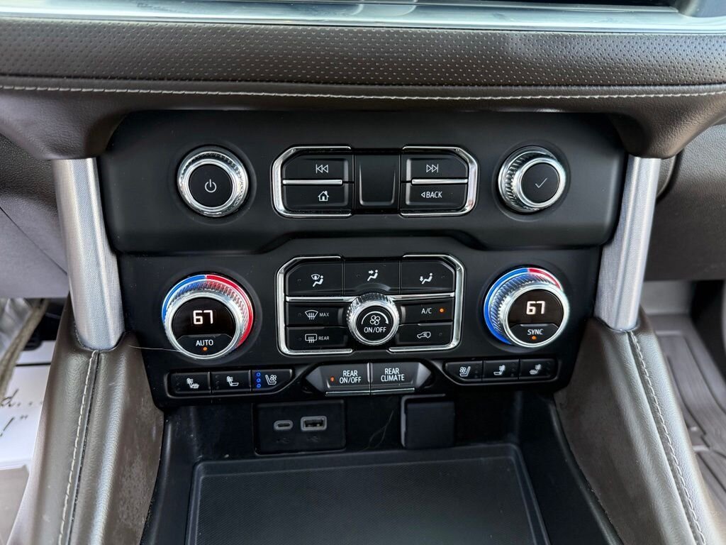 2023 GMC Yukon XL SLT   - Photo 25 - Martin, TN 38237